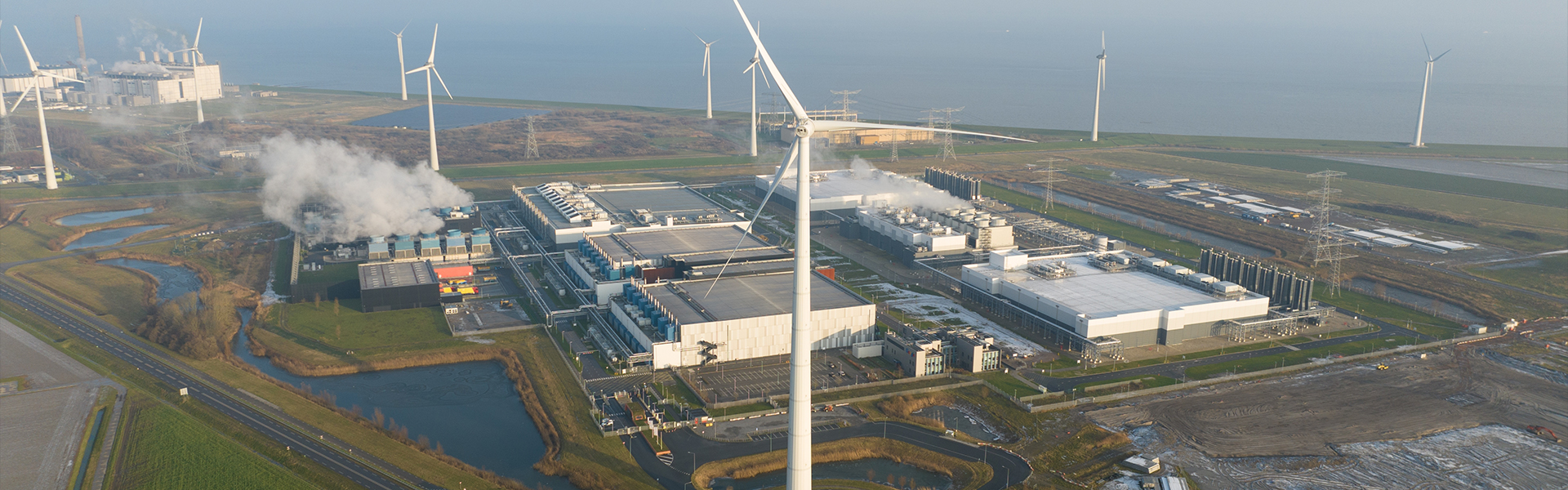 Synthetic lubricants for wind turbines